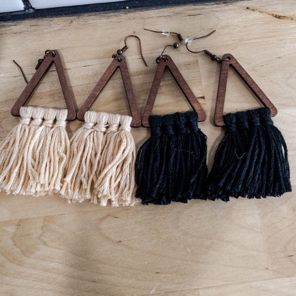 2 Pair Earrings Hand-woven Ethnic Style Triangular Wood Earrings - Picture 1 of 3